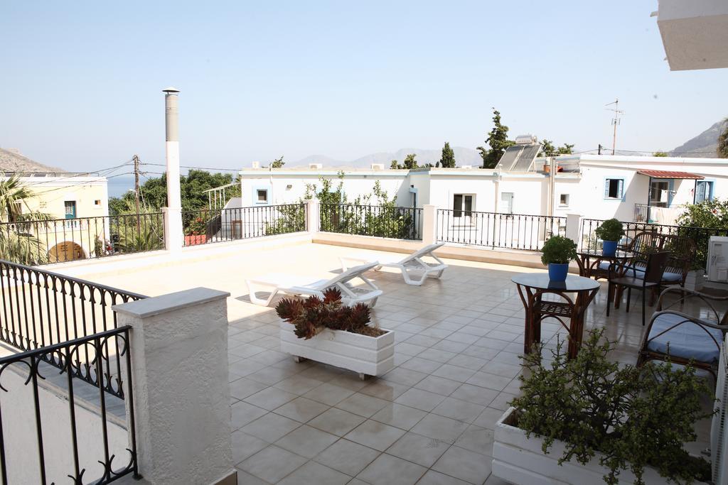 Vouros Palace Massouri Extérieur photo