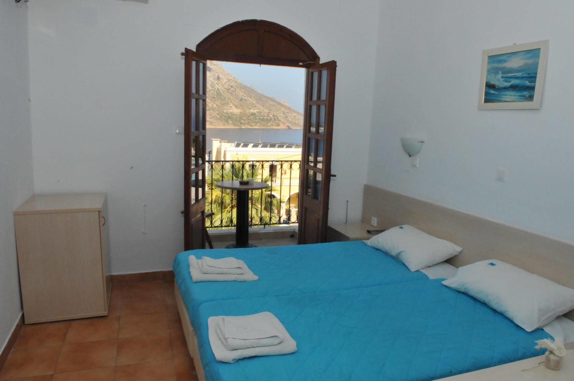Vouros Palace Massouri Extérieur photo