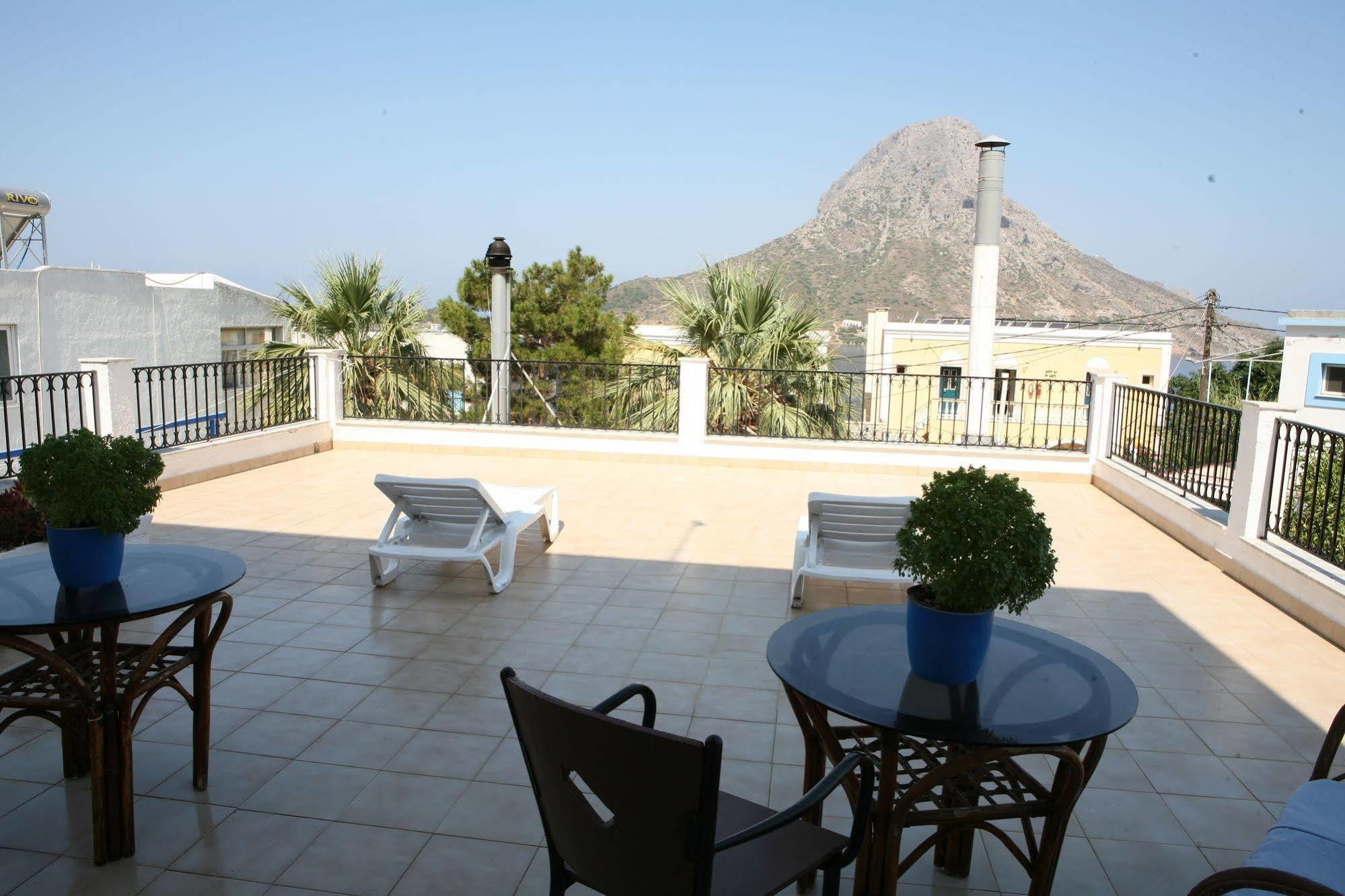 Vouros Palace Massouri Extérieur photo